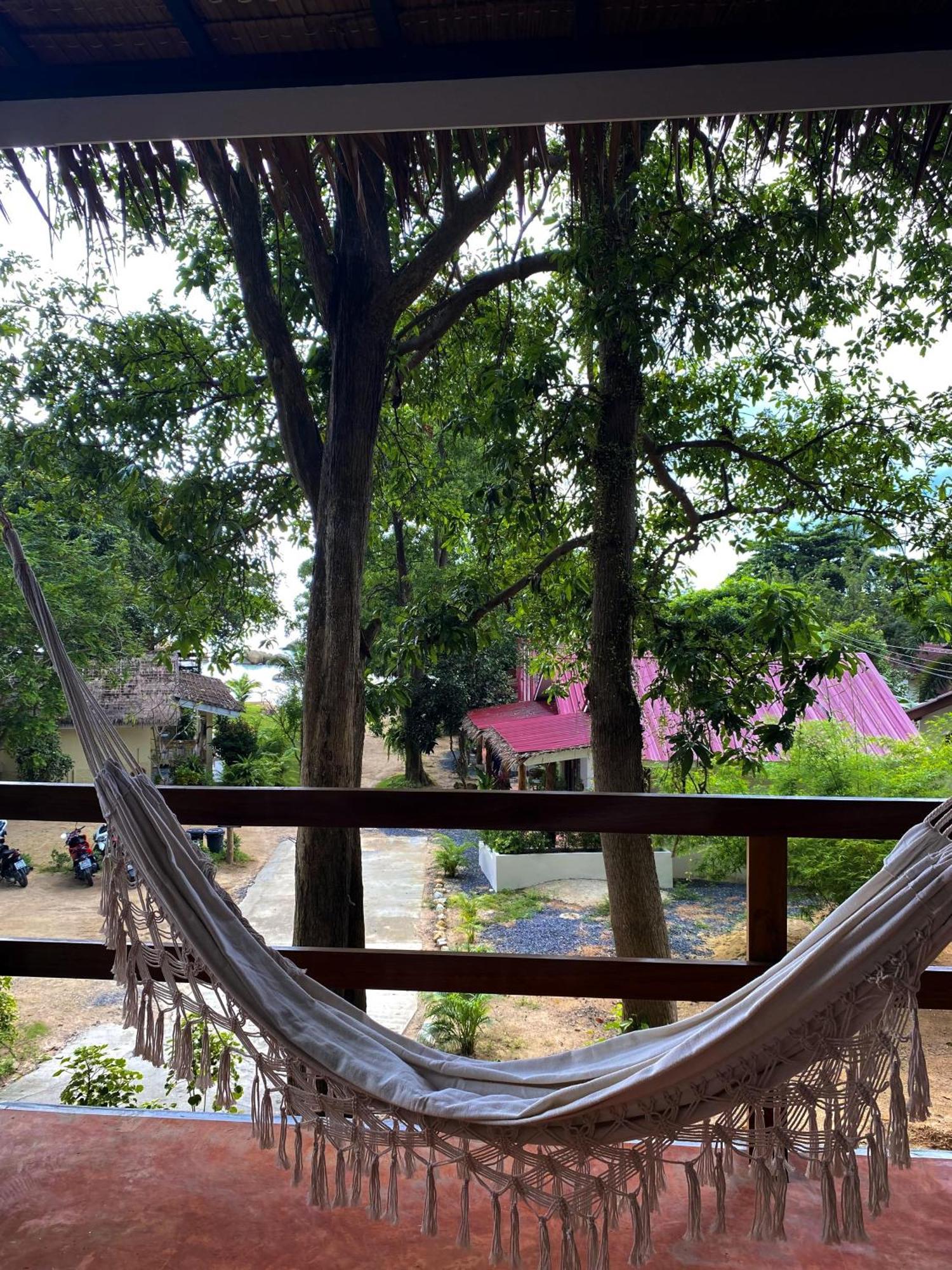 Ocean Vibes Hotel Thongsala Exterior foto